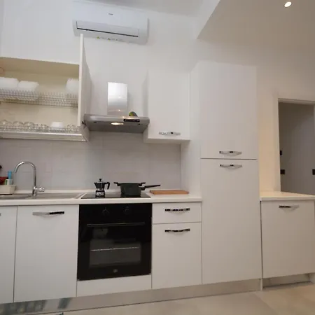 Piazza Della Vittoria * Genova