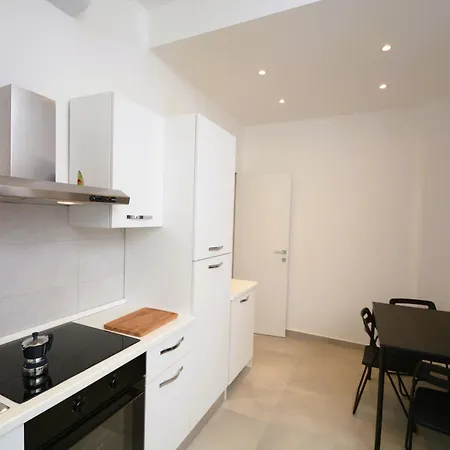 Piazza Della Vittoria * Genova