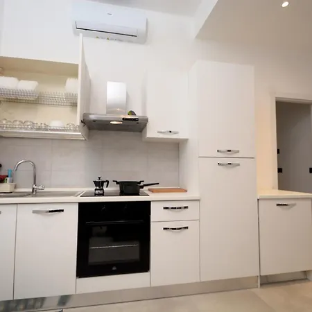 Piazza Della Vittoria Apartamento *