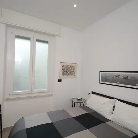 Piazza Della Vittoria Genua